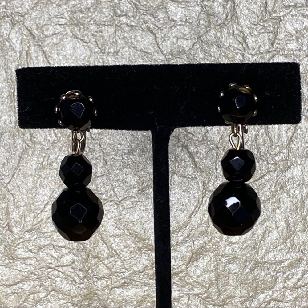 Vintage Black 3 Bead Clip On Earrings